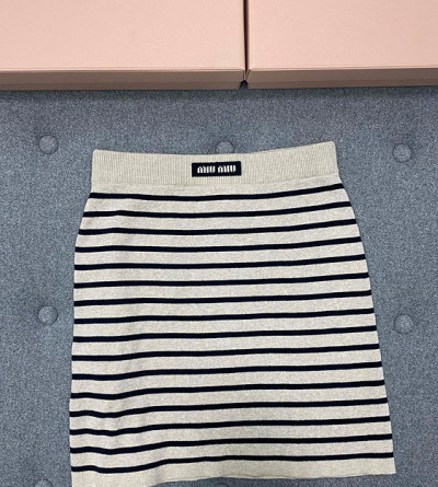 미우미우 스트라이프 스커트