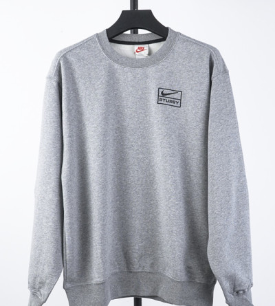 나이키 스투시 라운드 자수 맨투맨