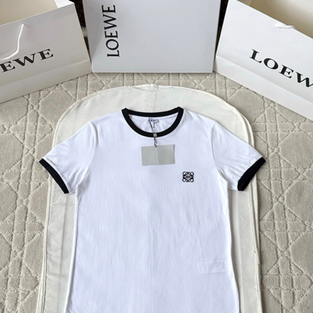 로에베 자수 반팔