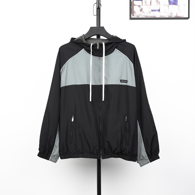 미우미우 바람막이