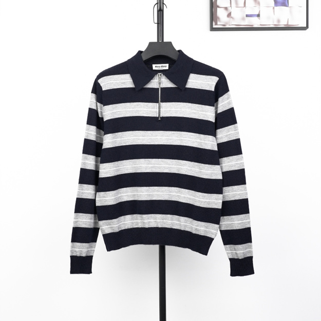 미우미우 스트라이프  반집업 니트