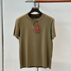 로로피아나 넥로고 반팔