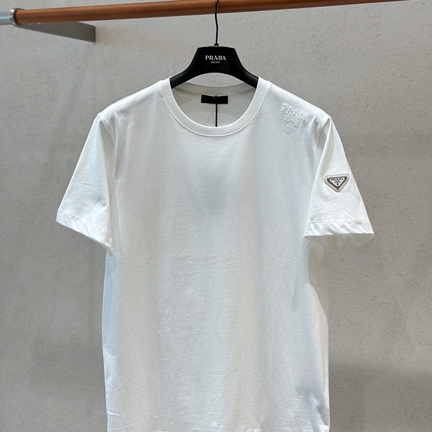 프라다 자수 반팔