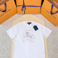 루이비통 프린팅 반팔