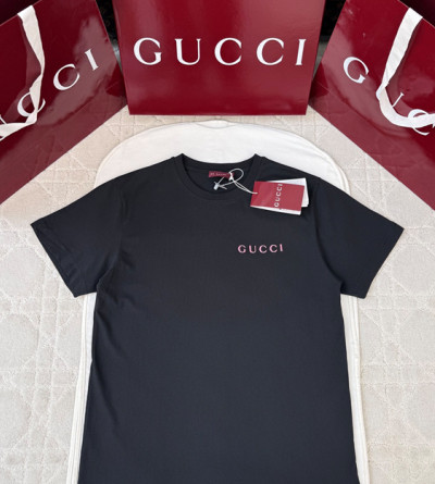 구찌 로고 반팔