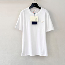 프라다 삼각로고 반팔