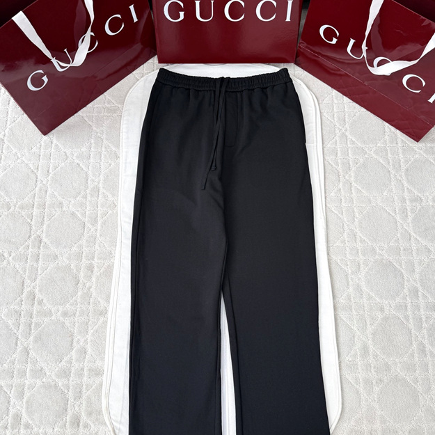 구찌 로고 팬츠